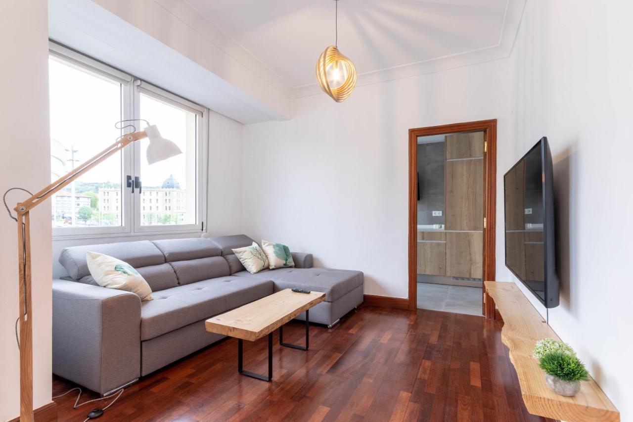 Apartamento Con Vistas Al Estadio San Mames Bilbao Exterior photo